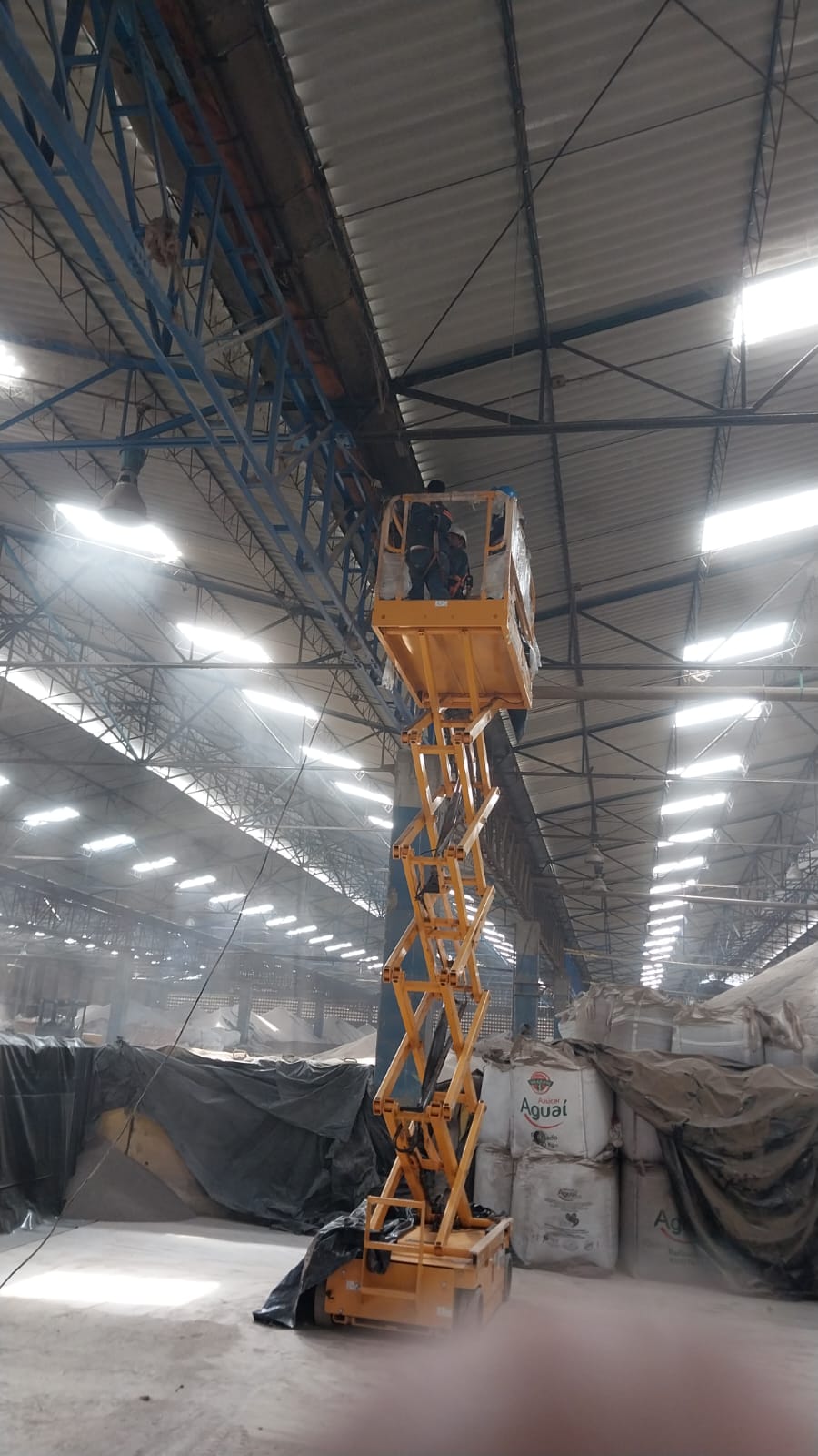 Plataforma elevadora para trabajo en altura